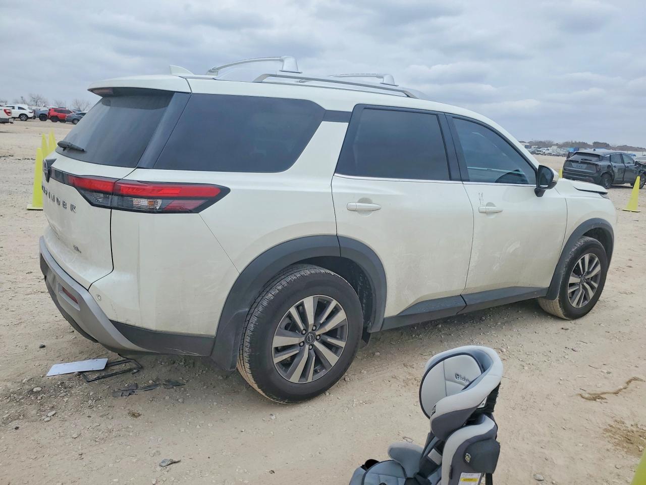 2023 NISSAN PATHFINDER SL photo 5