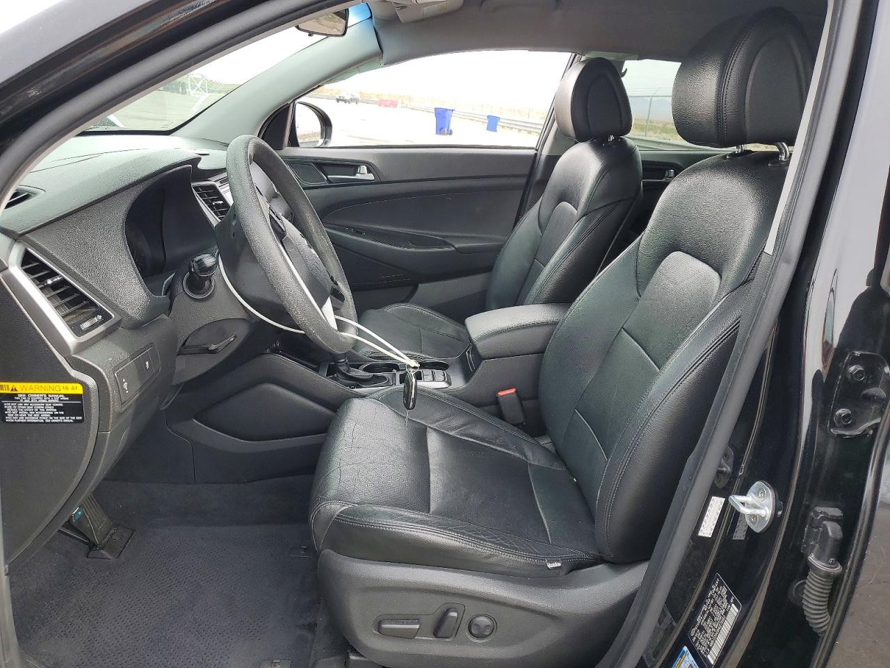 2017 HYUNDAI TUCSON SE photo 7