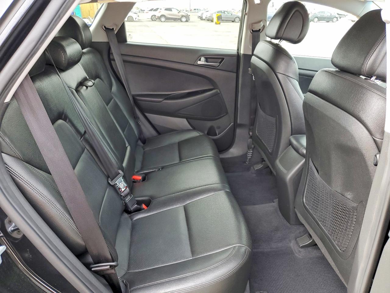 2017 HYUNDAI TUCSON SE photo 11