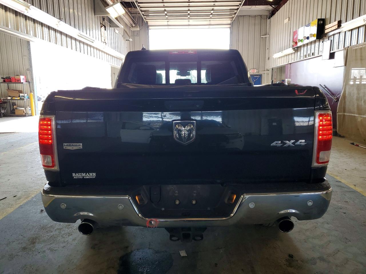 2016 RAM 1500 LARAMIE photo 11