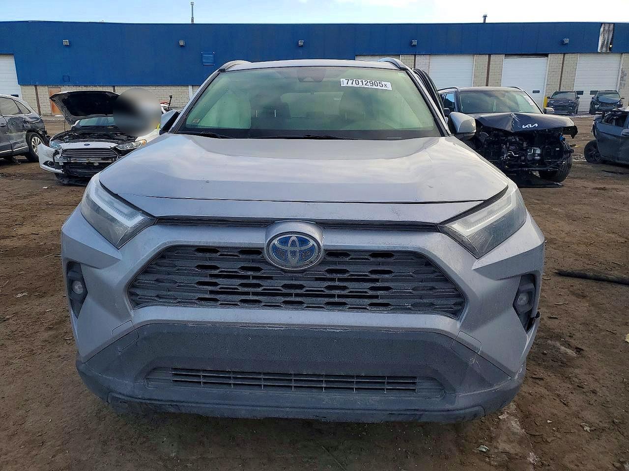 2022 TOYOTA RAV4 XLE PREMIUM photo 9