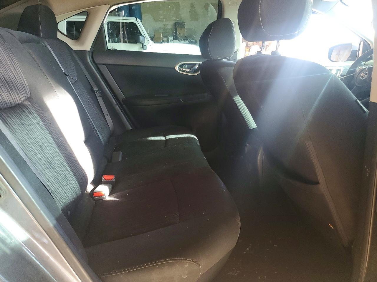 2019 NISSAN SENTRA SV photo 10
