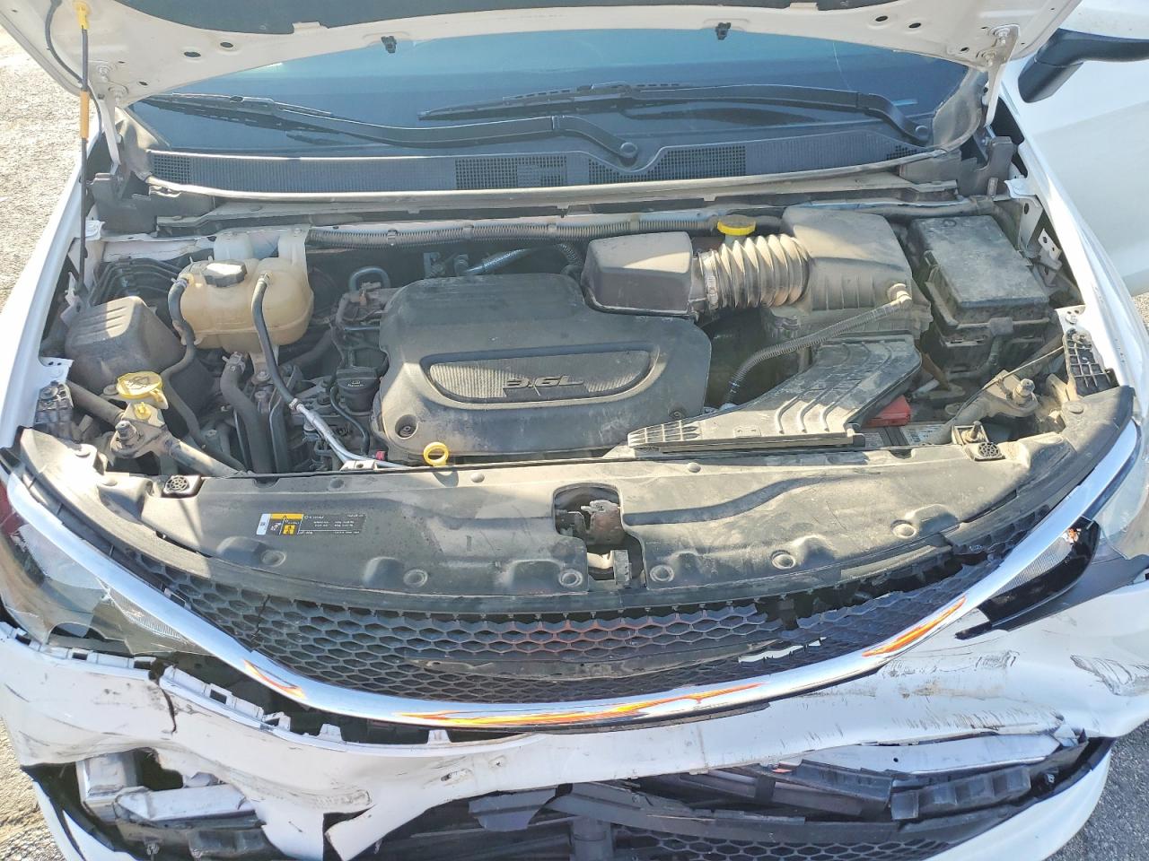 2021 CHRYSLER VOYAGER LXI photo 12