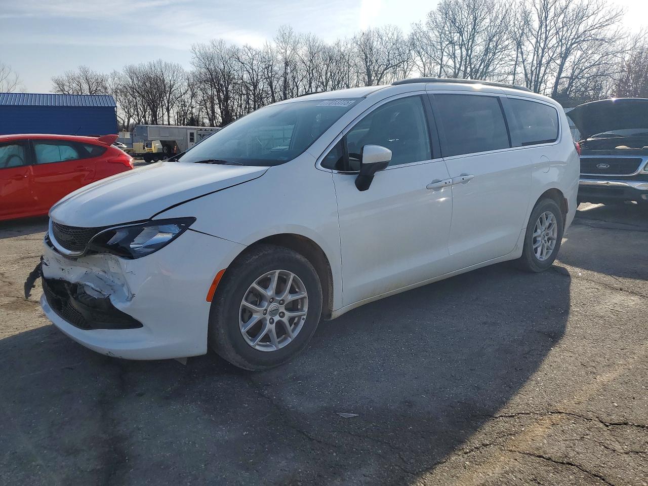 2021 CHRYSLER VOYAGER