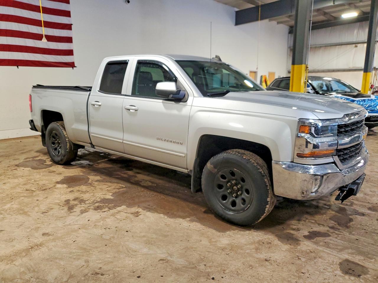 2017 CHEVROLET SILVERADO K1500 LT photo 10