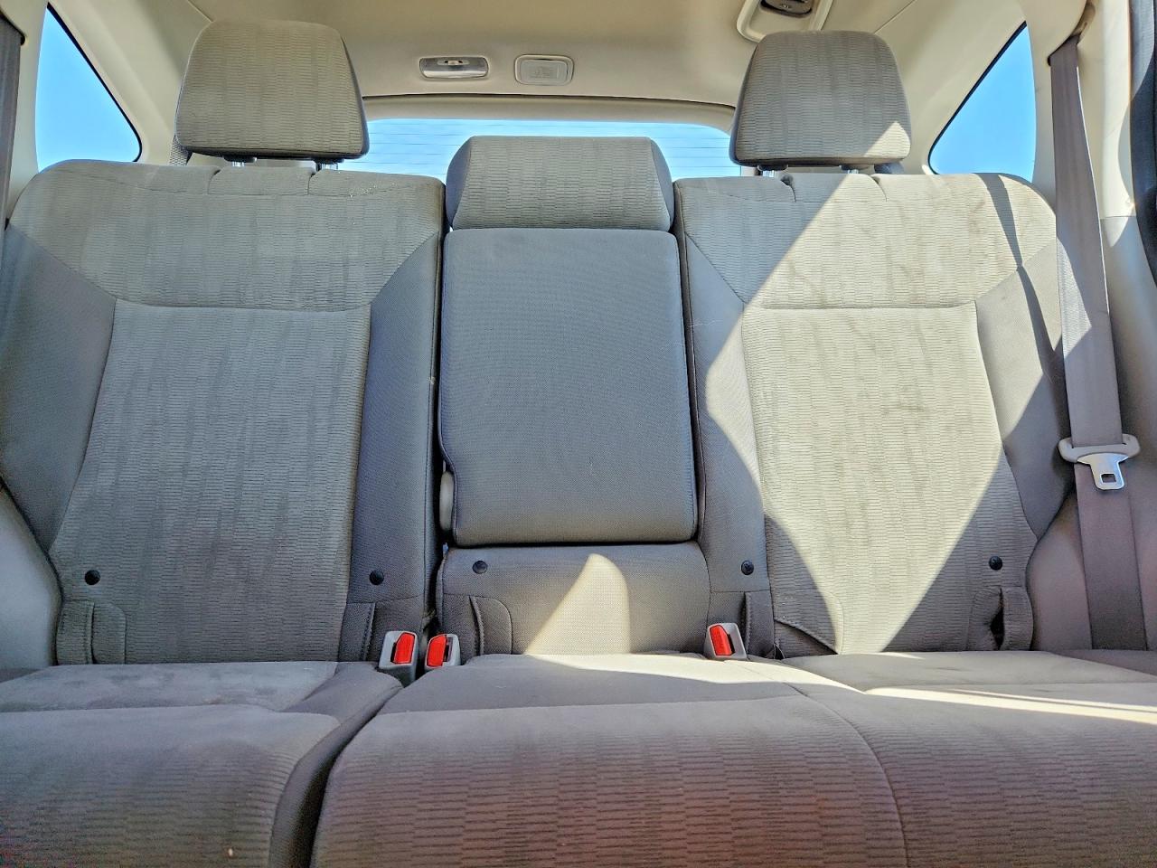 2013 HONDA CR-V LX photo 28