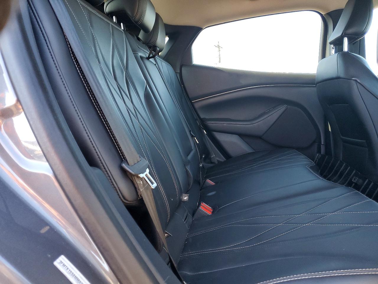 2021 FORD MUSTANG MACH-E SELECT photo 19