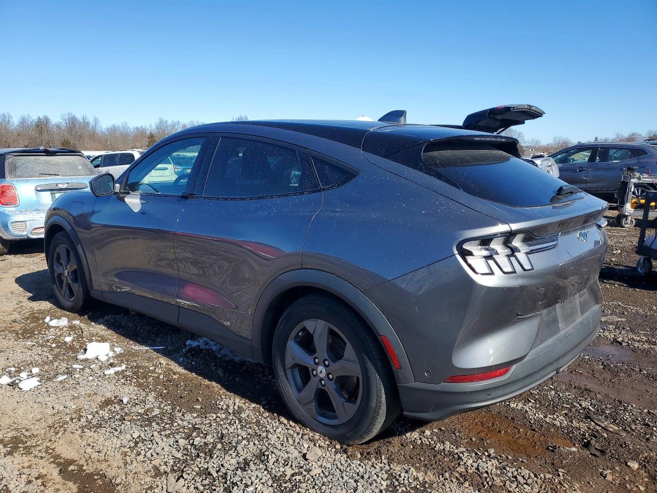 2021 FORD MUSTANG MACH-E SELECT photo 3