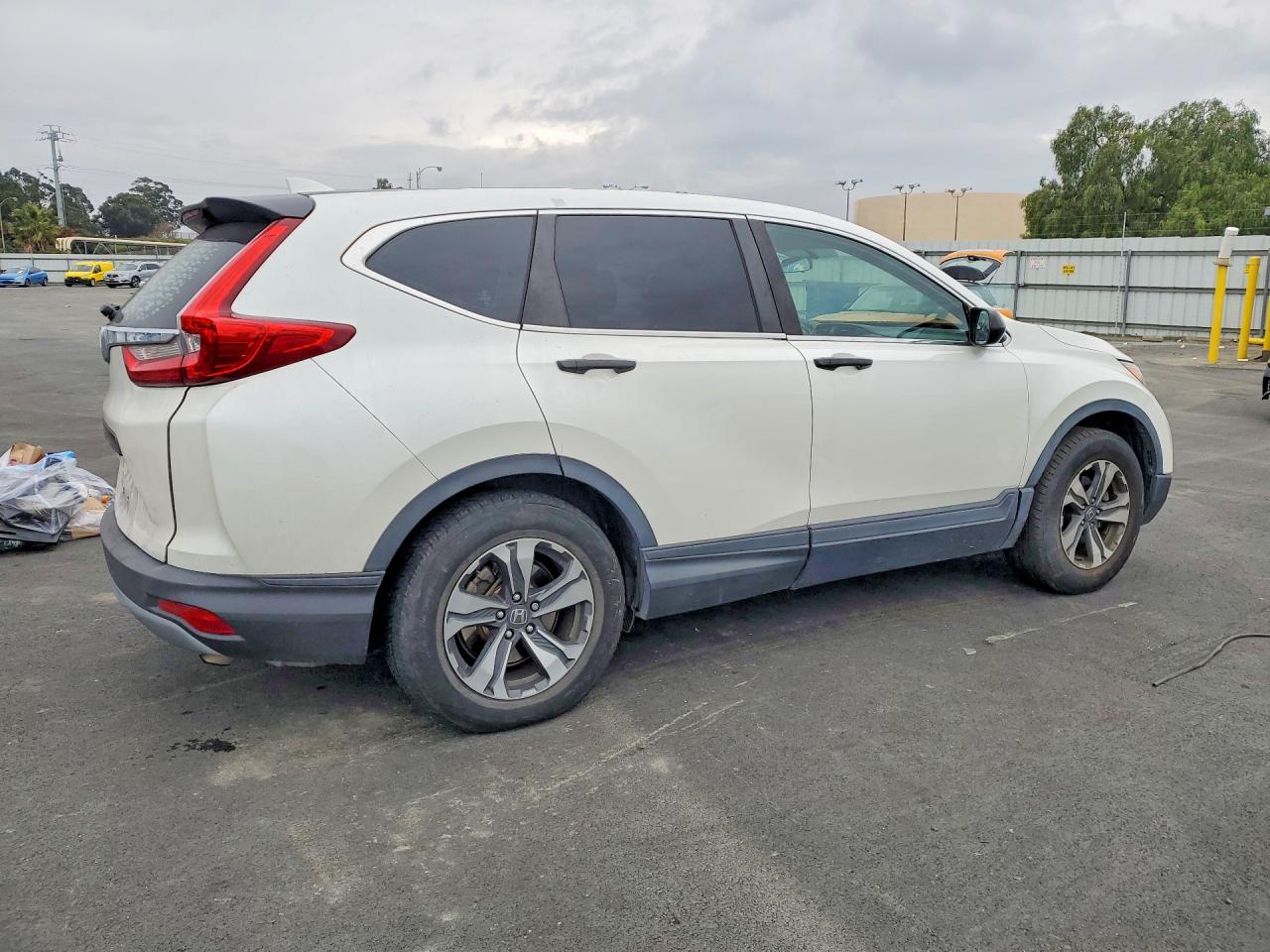 2018 HONDA CR-V LX photo 5