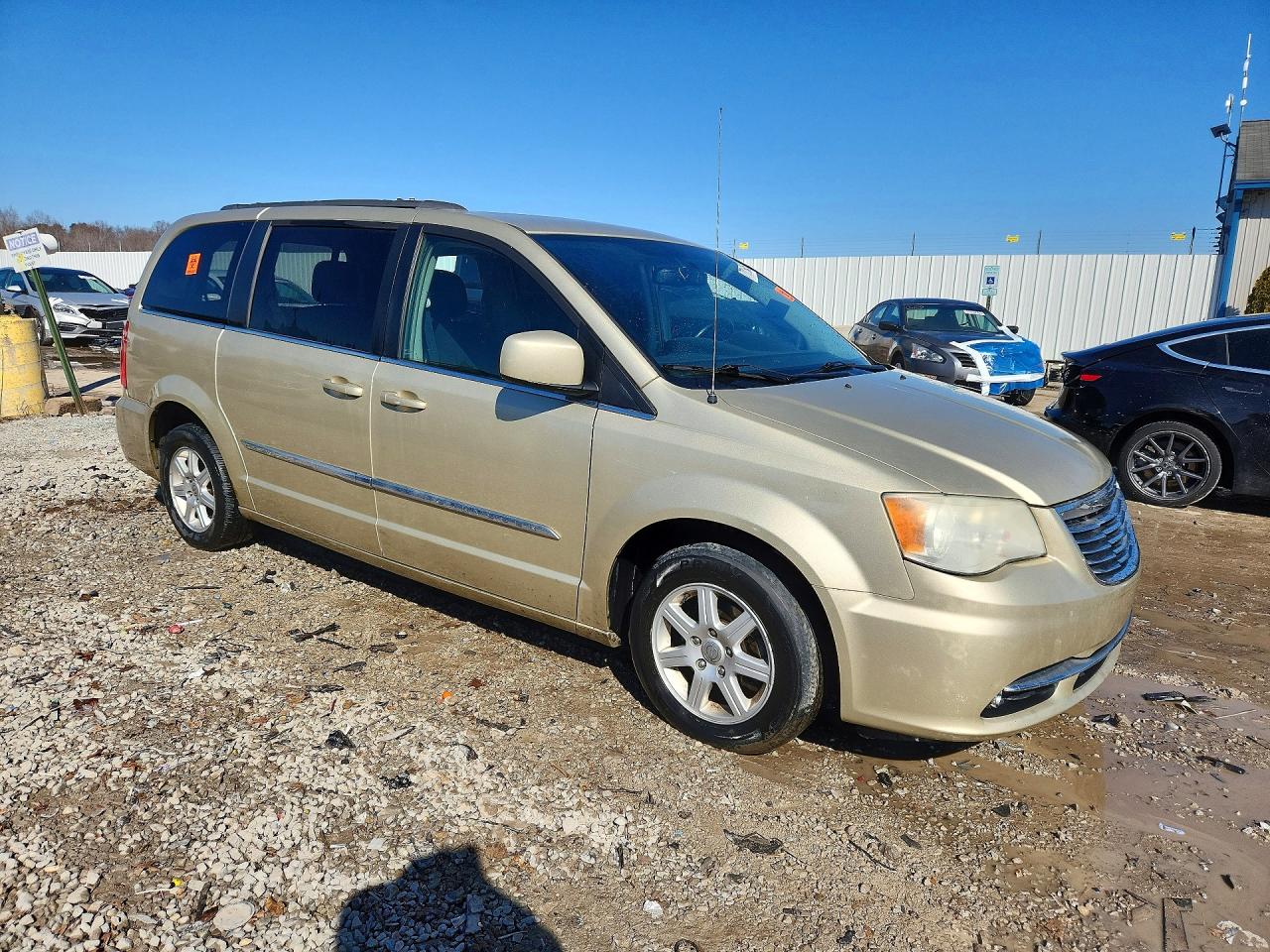 2011 CHRYSLER TOWN & COUNTRY TOURING photo 7