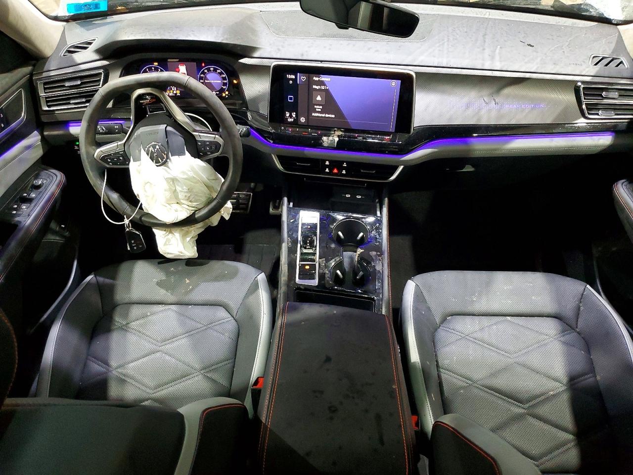 2024 VOLKSWAGEN ATLAS PEAK EDITION SE photo 29