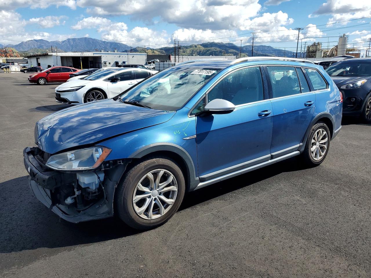 2017 VOLKSWAGEN GOLF ALLTRACK