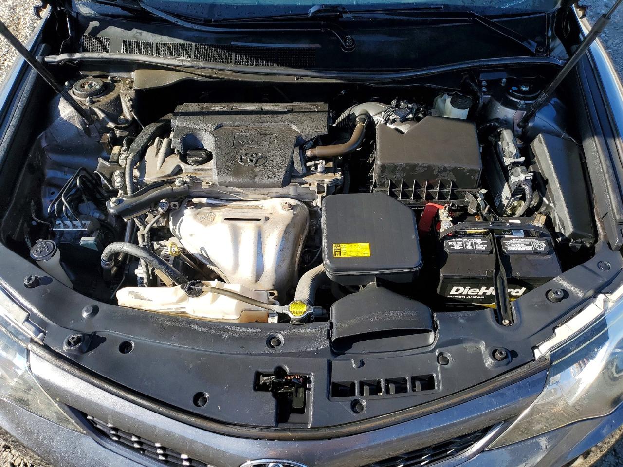 2014 TOYOTA CAMRY SE photo 11