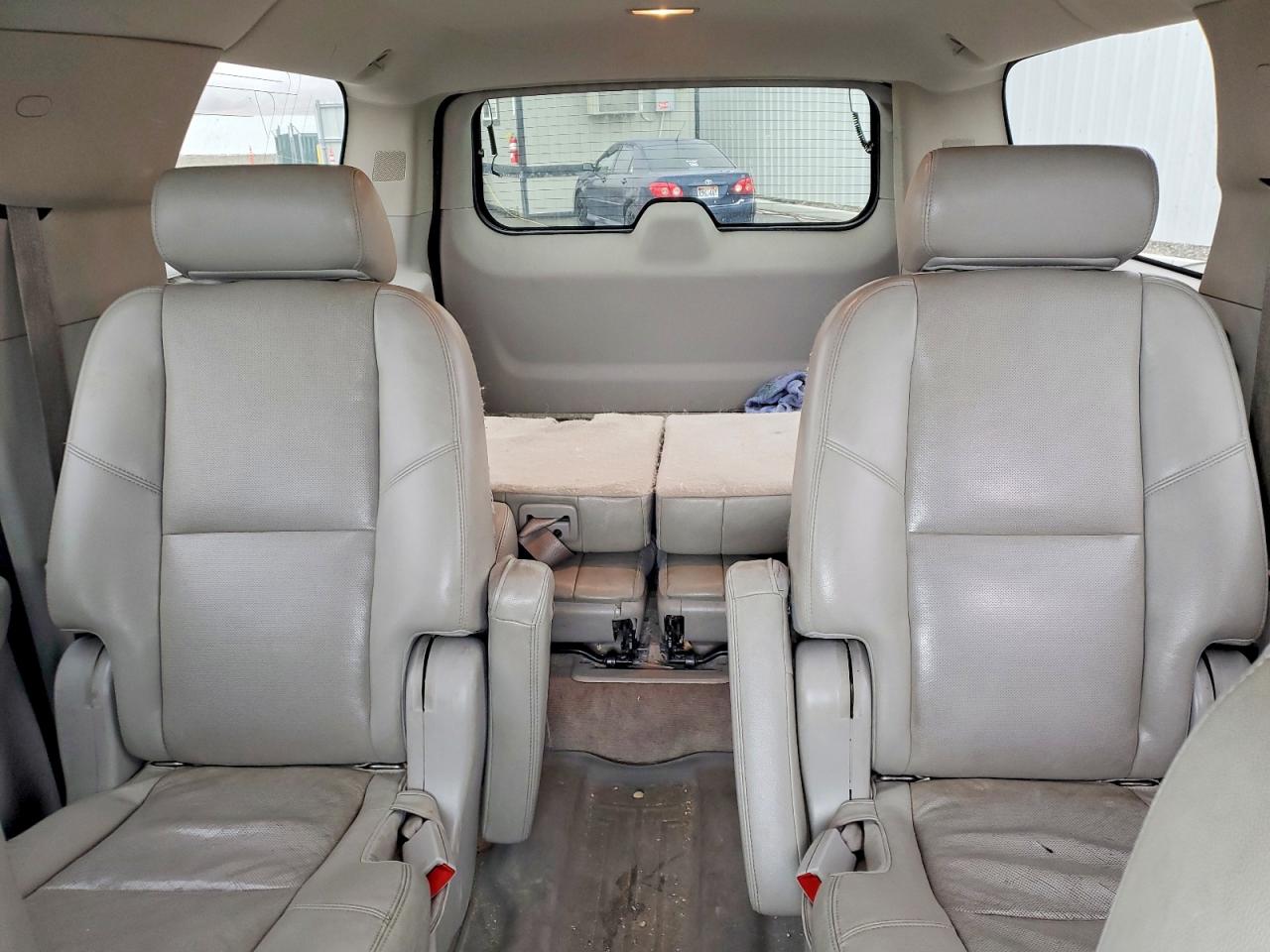 2010 CHEVROLET SUBURBAN K1500 LTZ photo 17