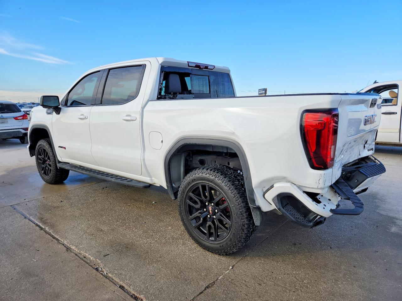 2021 GMC SIERRA K1500 AT4 photo 3