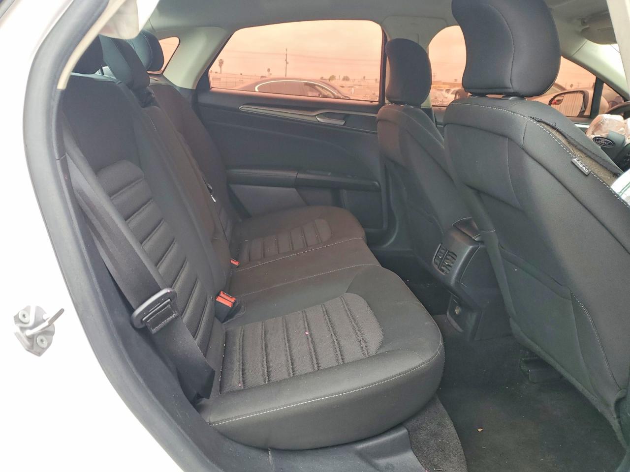2018 FORD FUSION SE photo 10