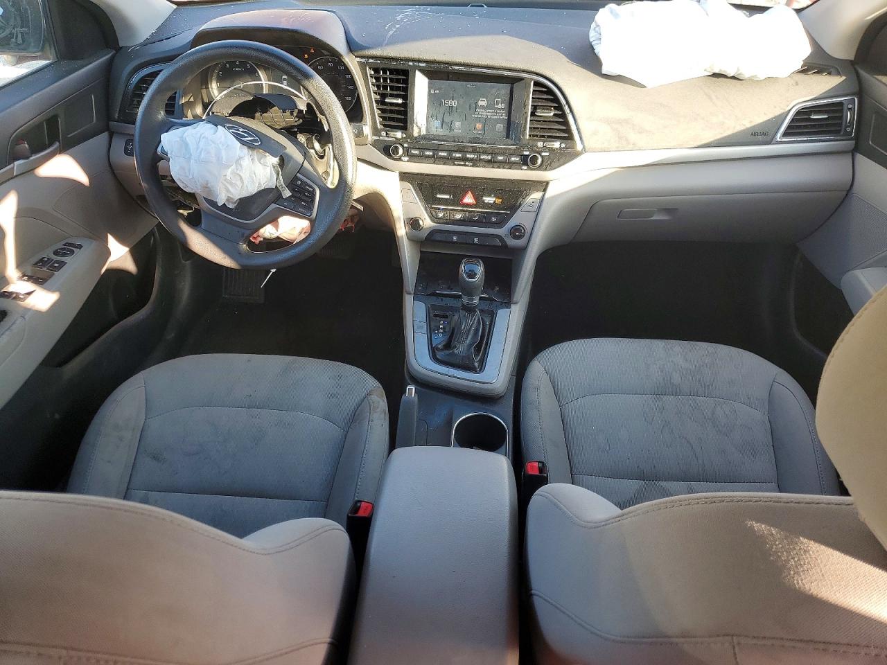 2018 HYUNDAI ELANTRA SEL photo 15