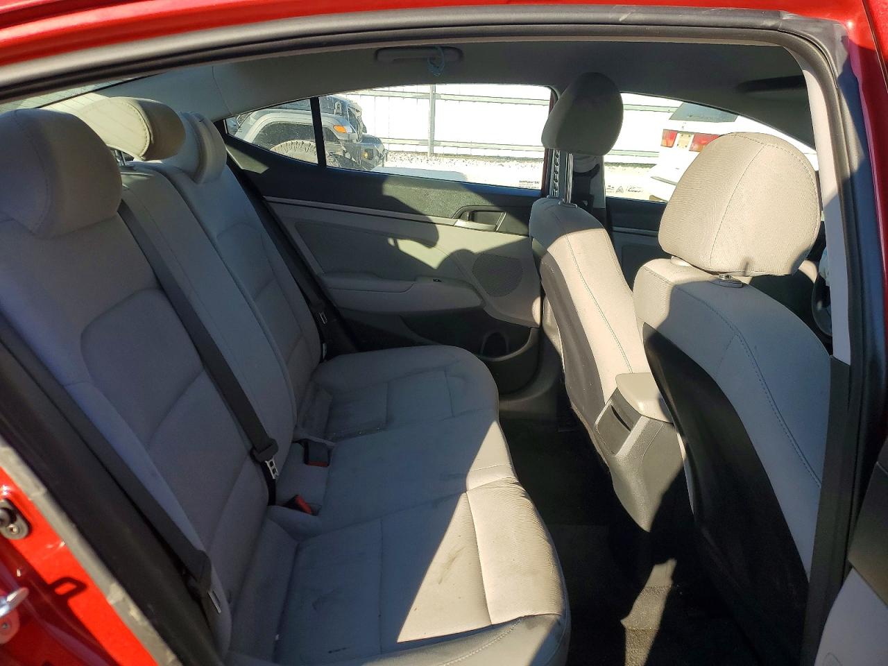 2018 HYUNDAI ELANTRA SEL photo 19