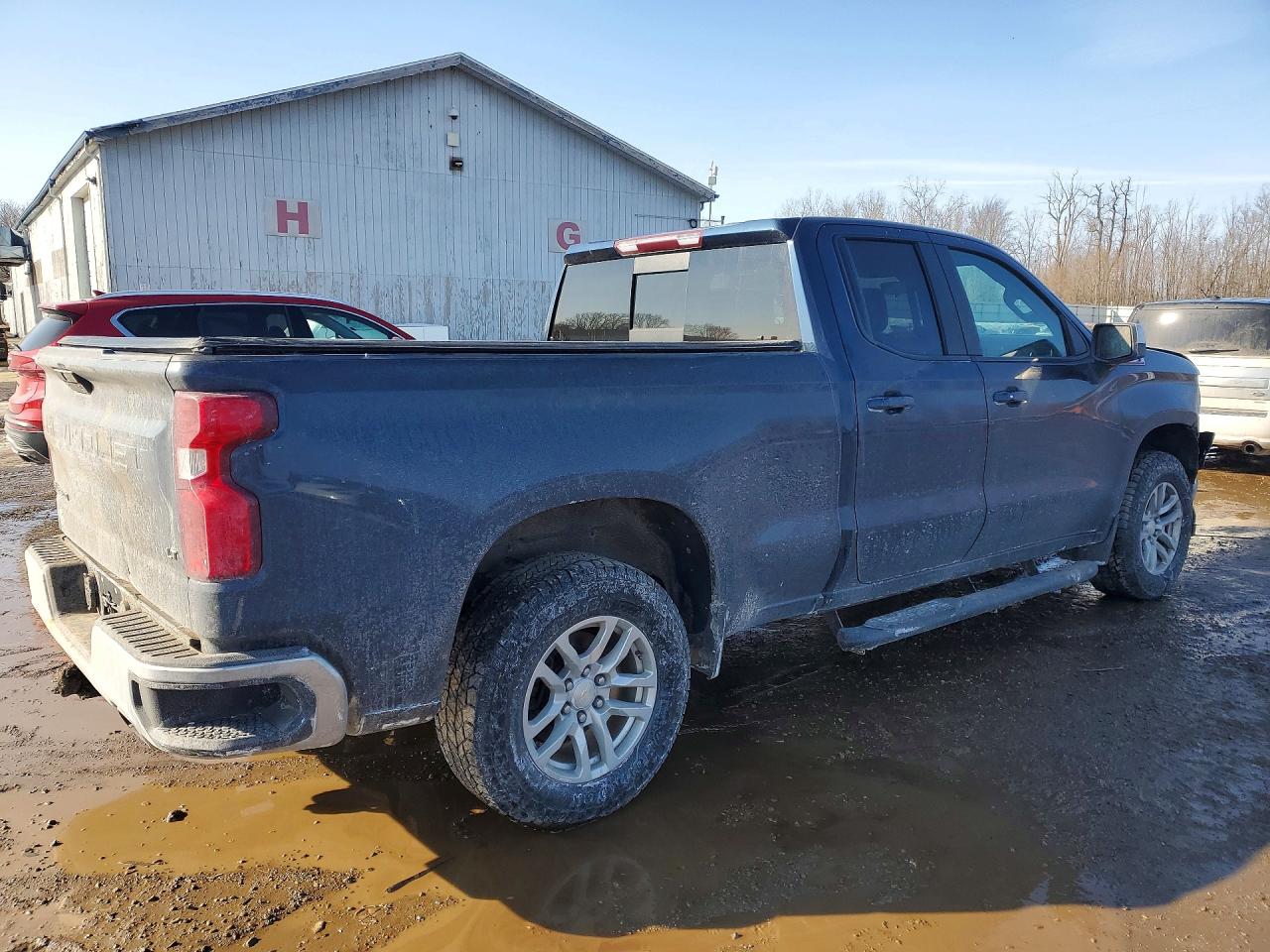 2020 CHEVROLET SILVERADO K1500 LT photo 3