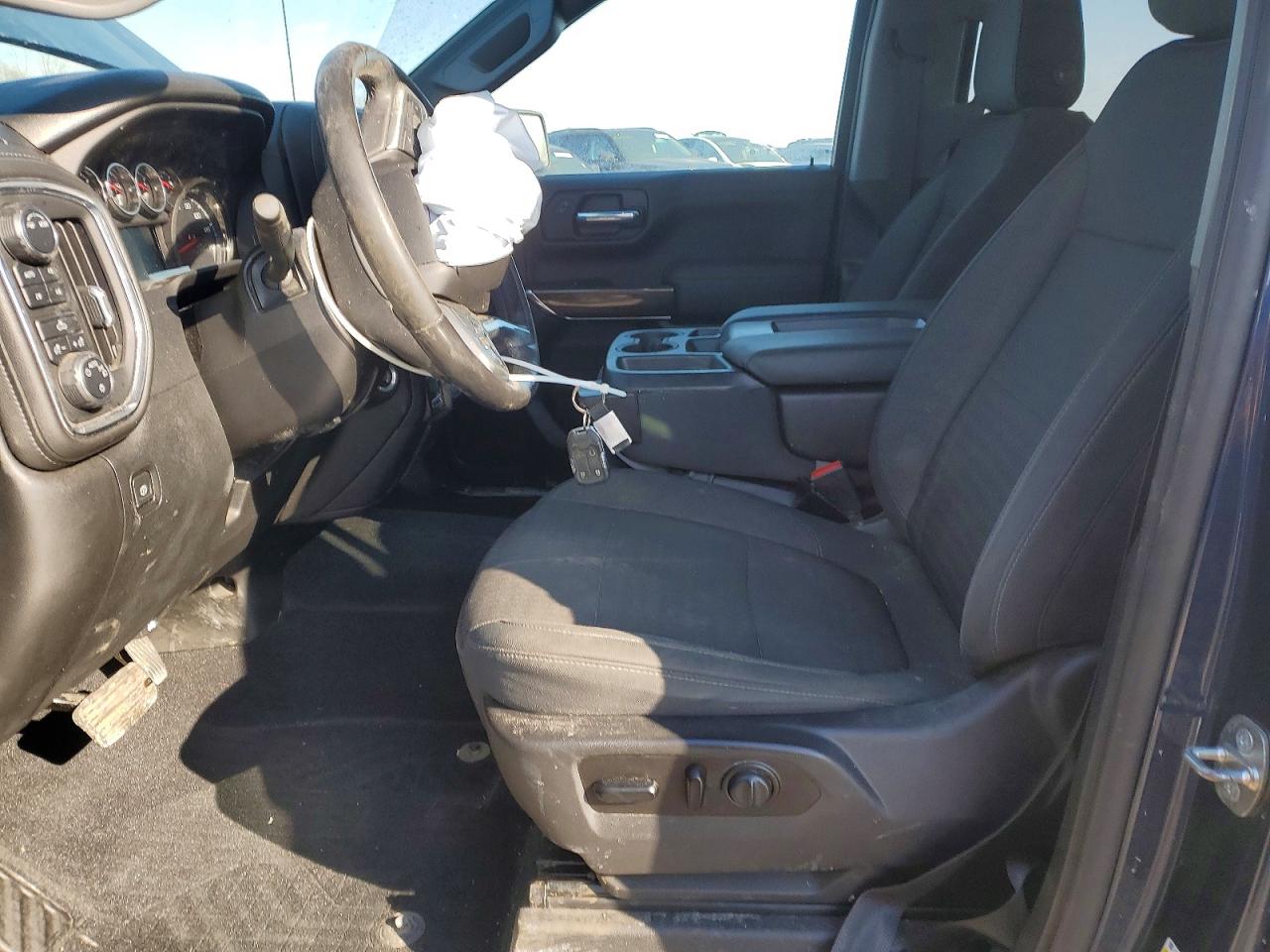 2020 CHEVROLET SILVERADO K1500 LT photo 7