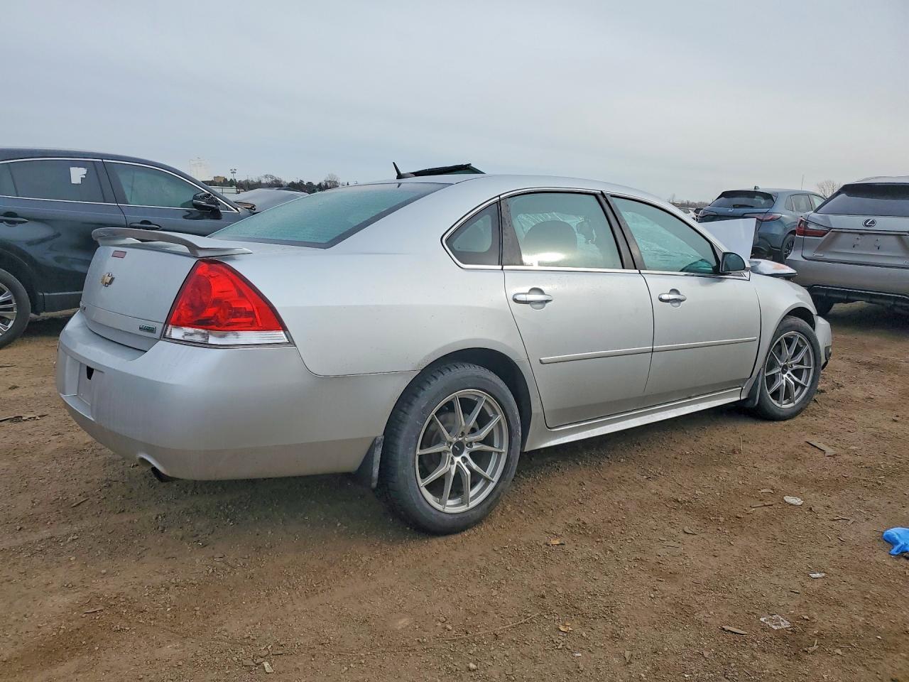2012 CHEVROLET IMPALA LTZ photo 5