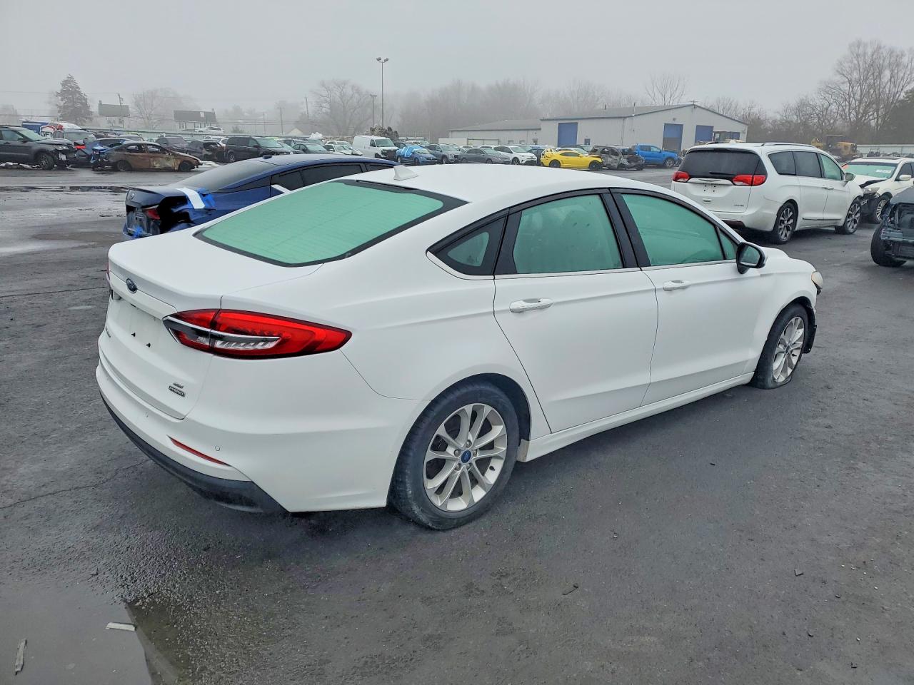 2020 FORD FUSION SE photo 3