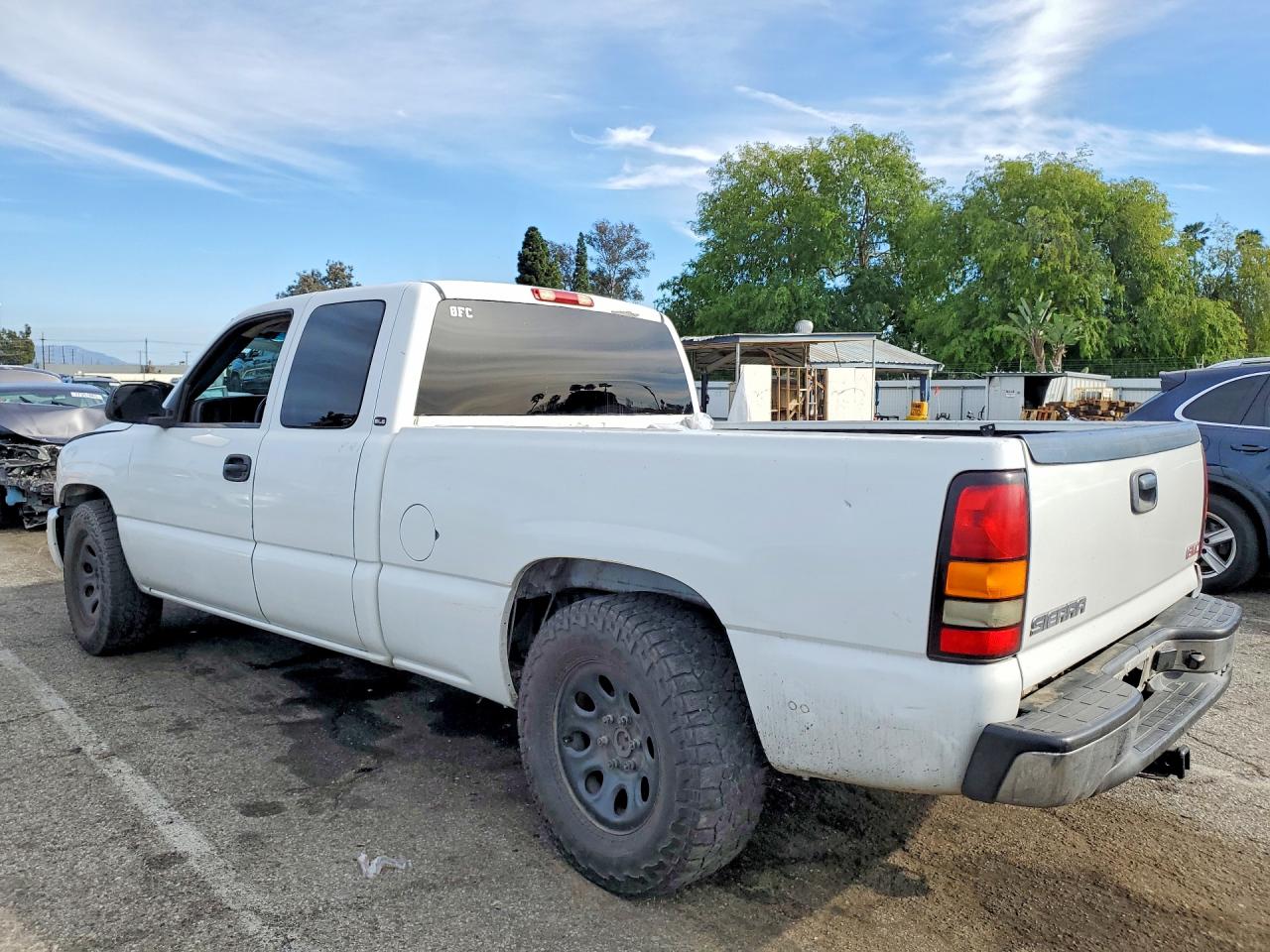 2006 GMC NEW SIERRA C1500 photo 3