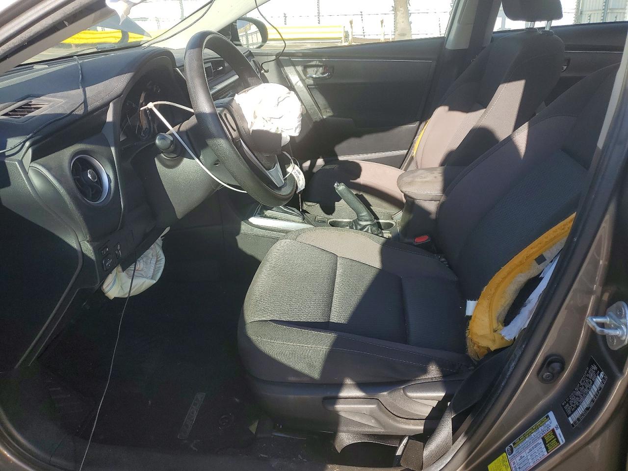 2018 TOYOTA COROLLA L photo 7