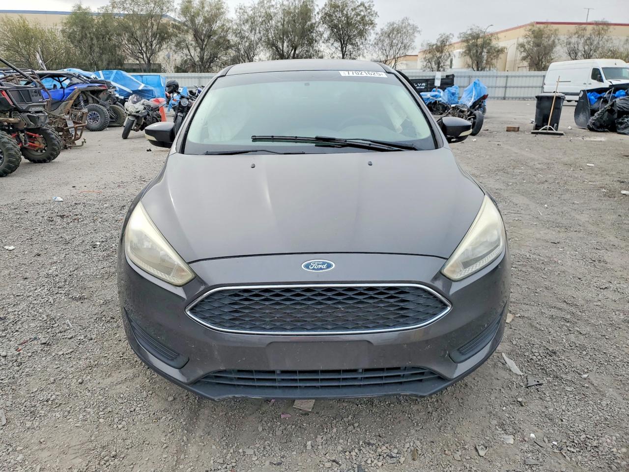 2017 FORD FOCUS SE photo 9