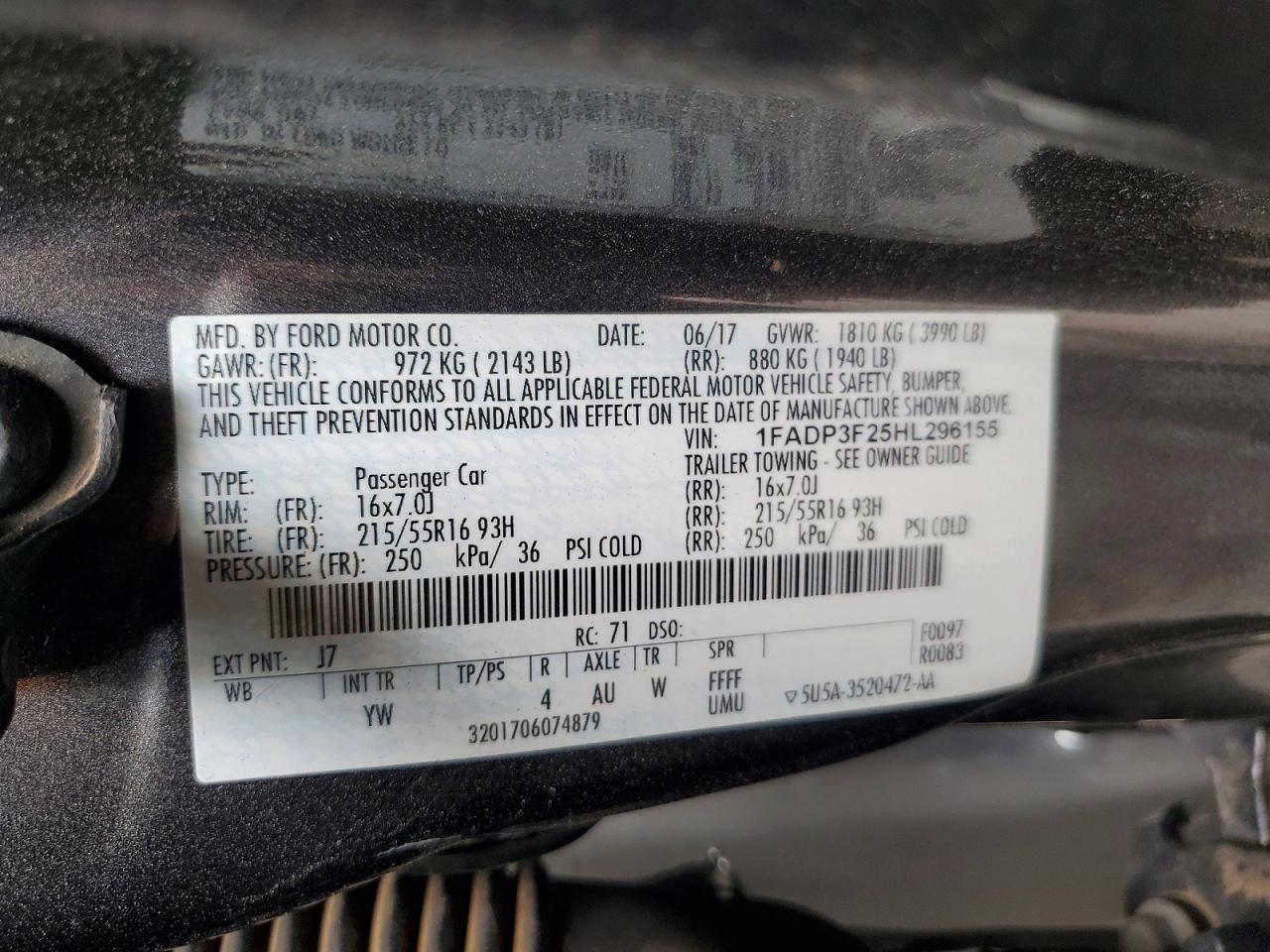 2017 FORD FOCUS SE photo 25
