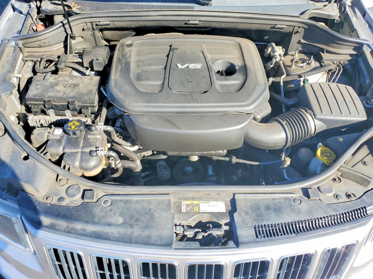 2016 JEEP GRAND CHEROKEE LAREDO photo 12