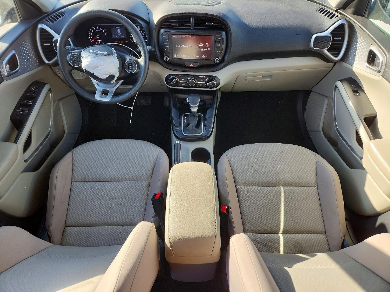 2022 KIA SOUL LX photo 8