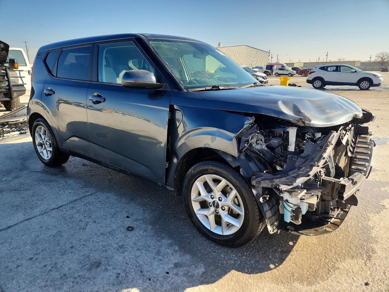 2022 KIA SOUL LX photo 4