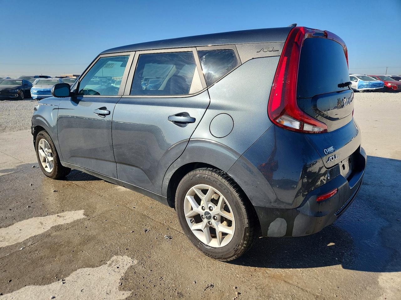 2022 KIA SOUL LX photo 2