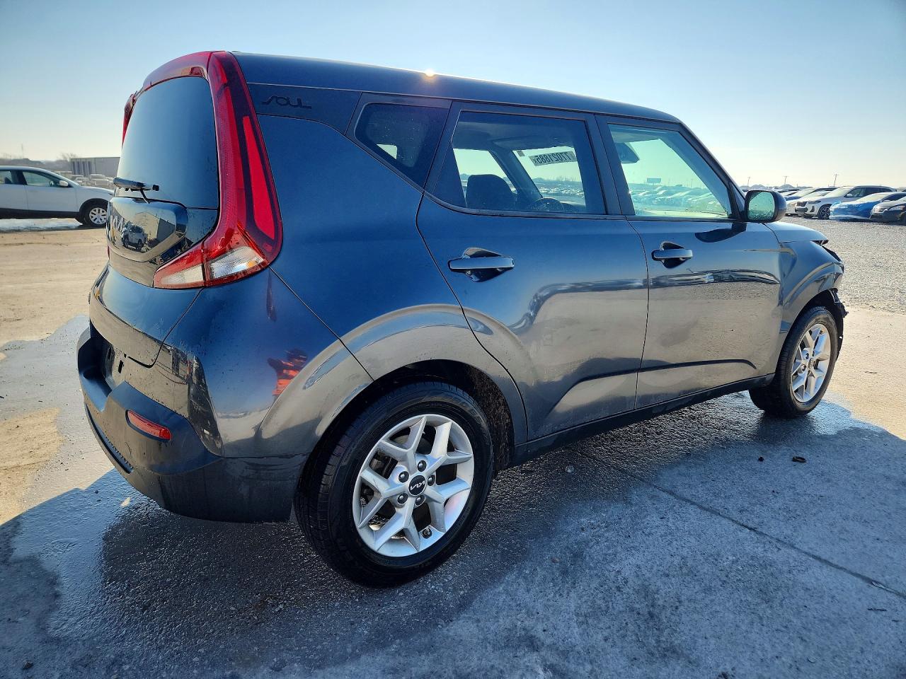 2022 KIA SOUL LX photo 3