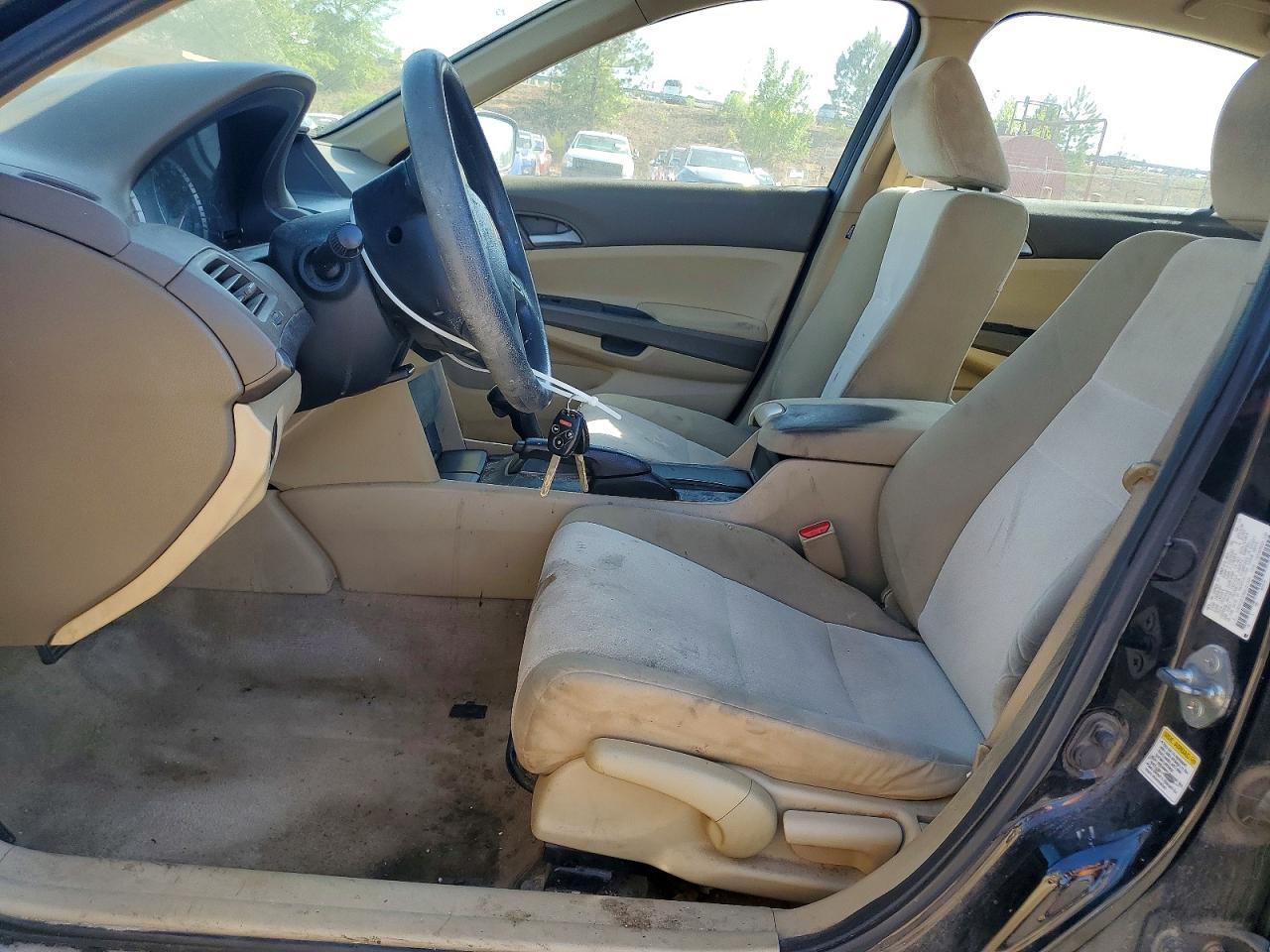 2010 HONDA ACCORD LX photo 19