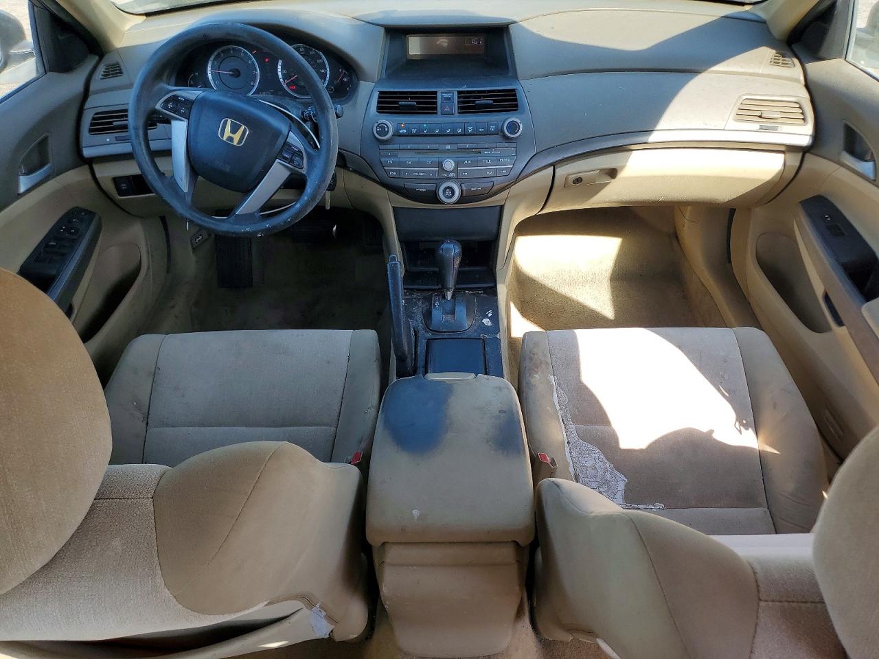 2010 HONDA ACCORD LX photo 22