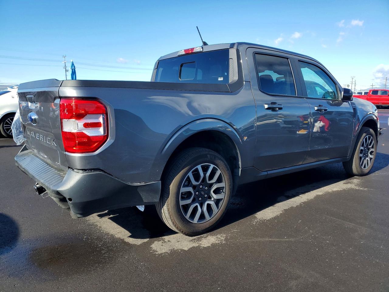 2024 FORD MAVERICK LARIAT photo 3