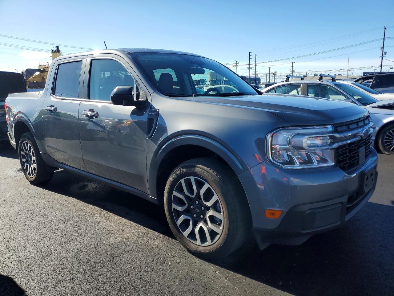 2024 FORD MAVERICK LARIAT photo 4