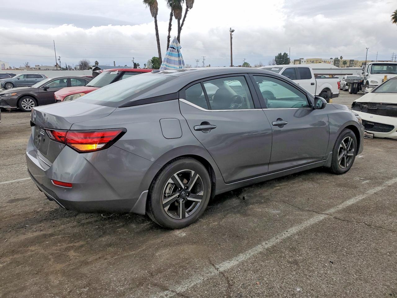 2025 NISSAN SENTRA SV photo 3
