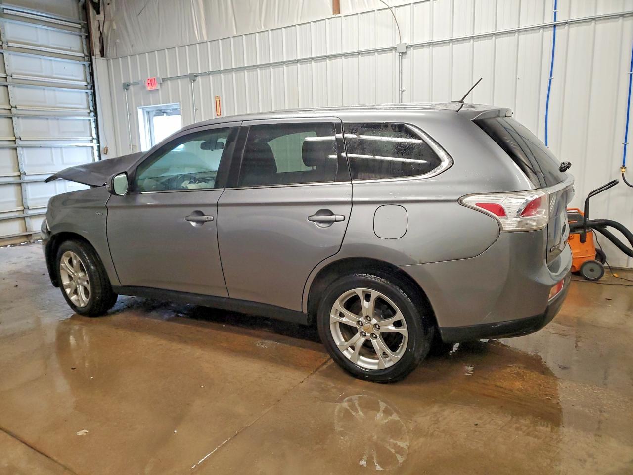 2014 MITSUBISHI OUTLANDER GT photo 3
