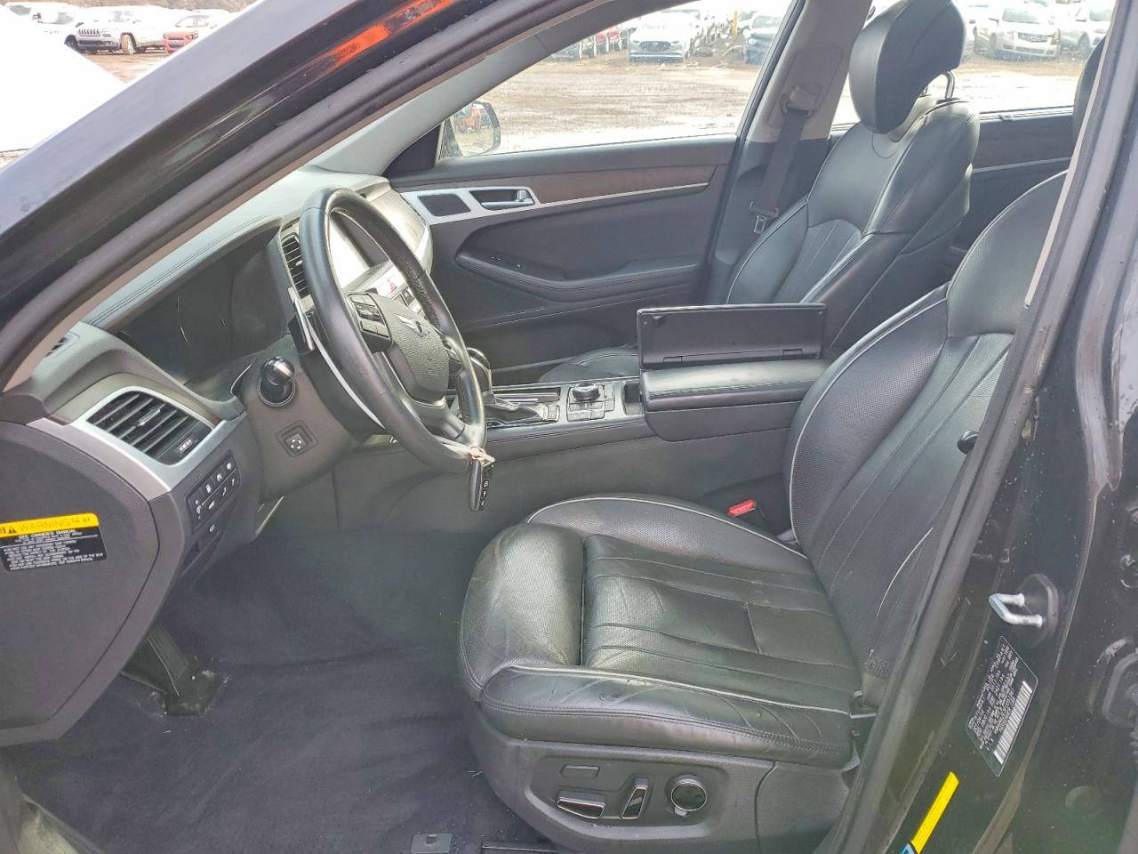 2015 HYUNDAI GENESIS 3.8L photo 19
