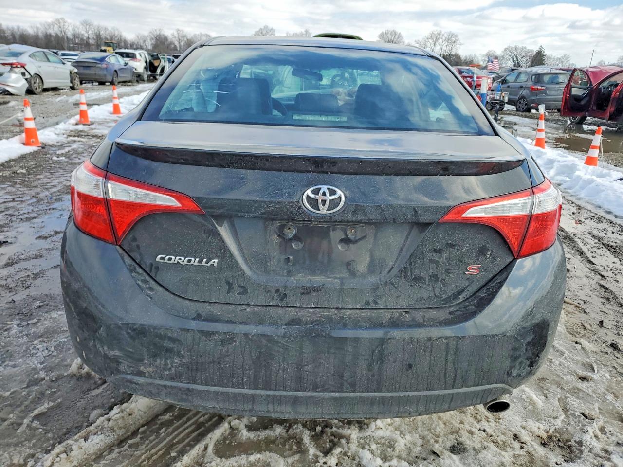 2015 TOYOTA COROLLA photo 6