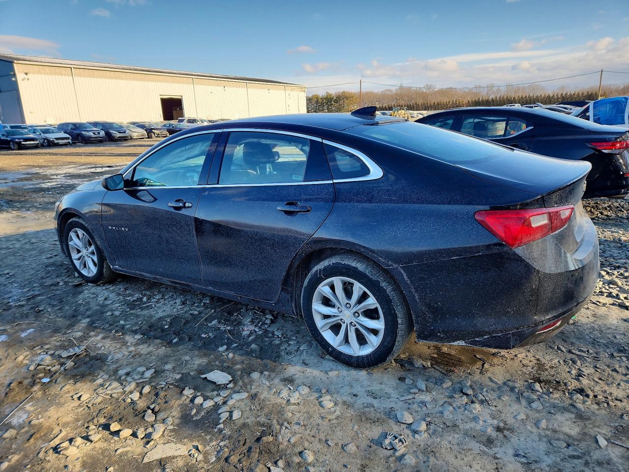 2023 CHEVROLET MALIBU LT photo 2