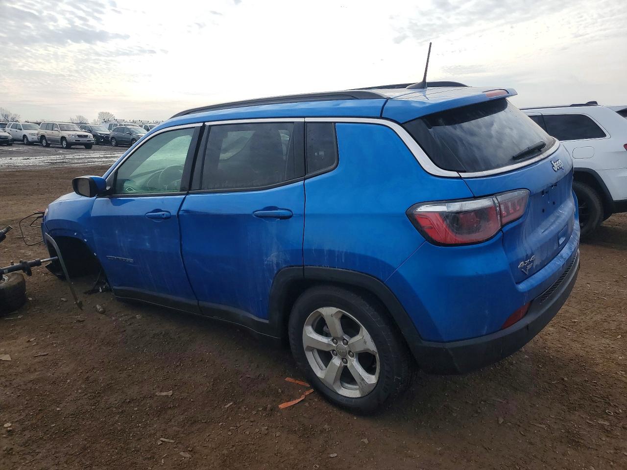 2017 JEEP COMPASS LATITUDE photo 3