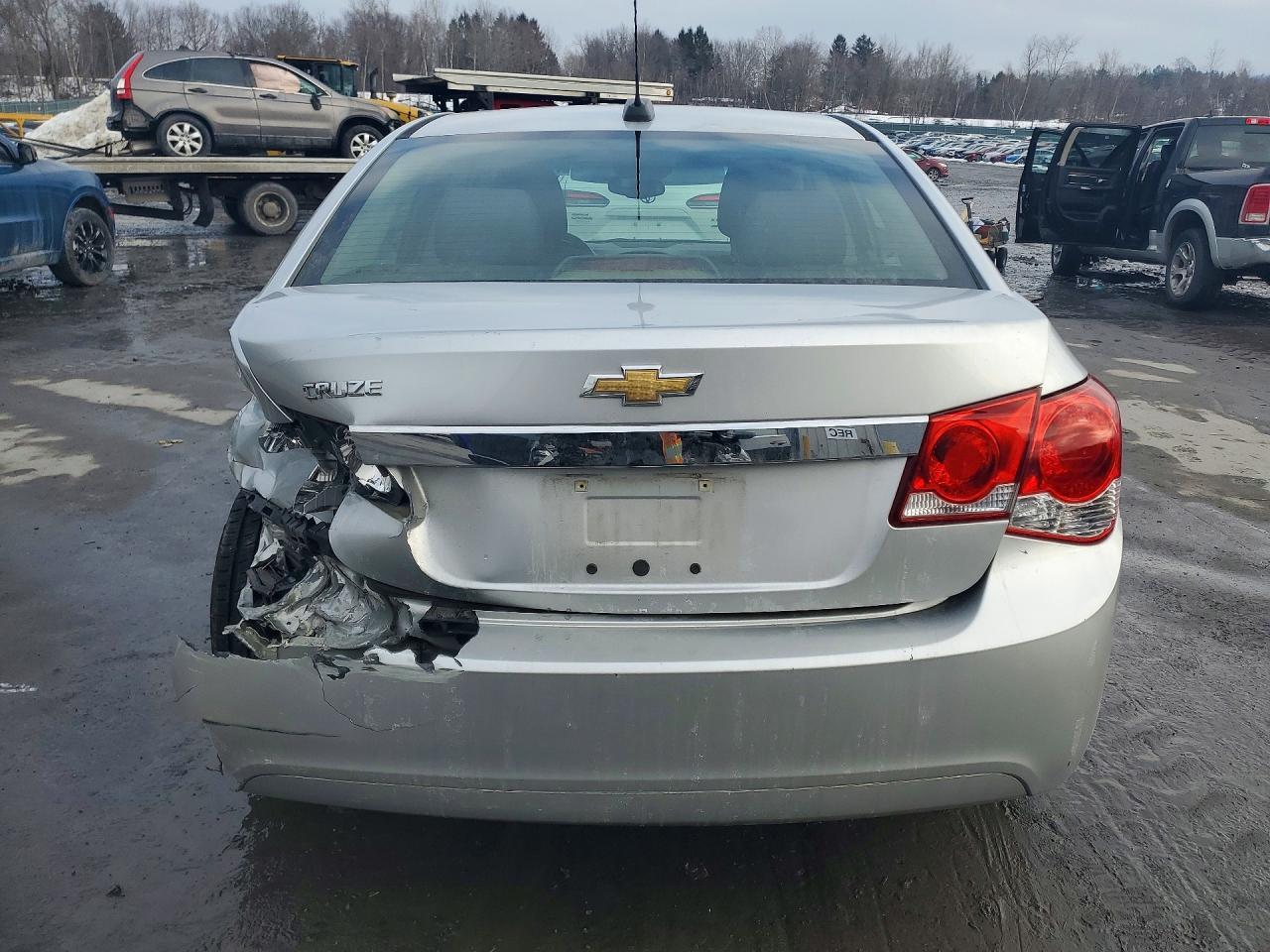 2015 CHEVROLET CRUZE LS photo 6