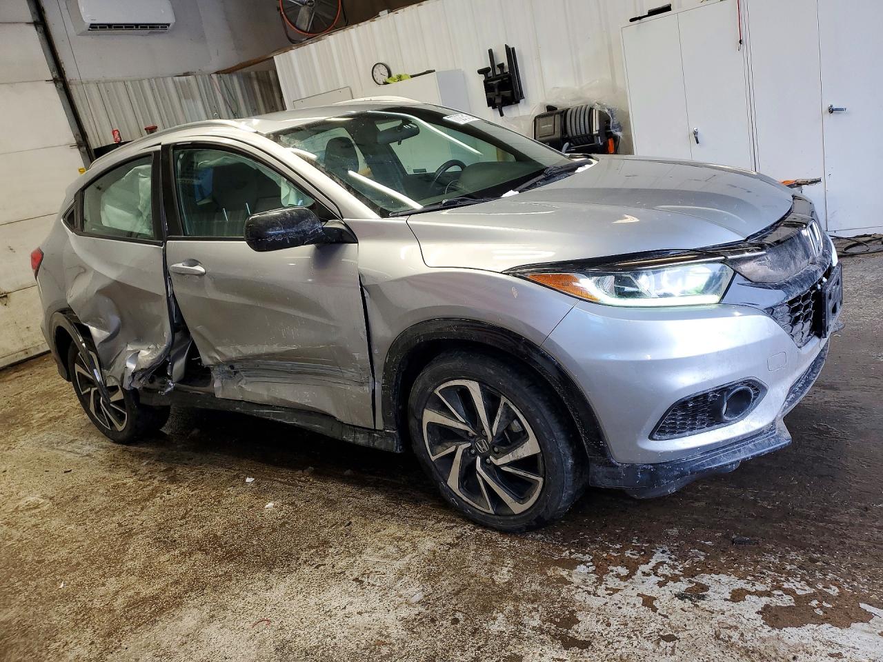 2019 HONDA HR-V SPORT photo 4