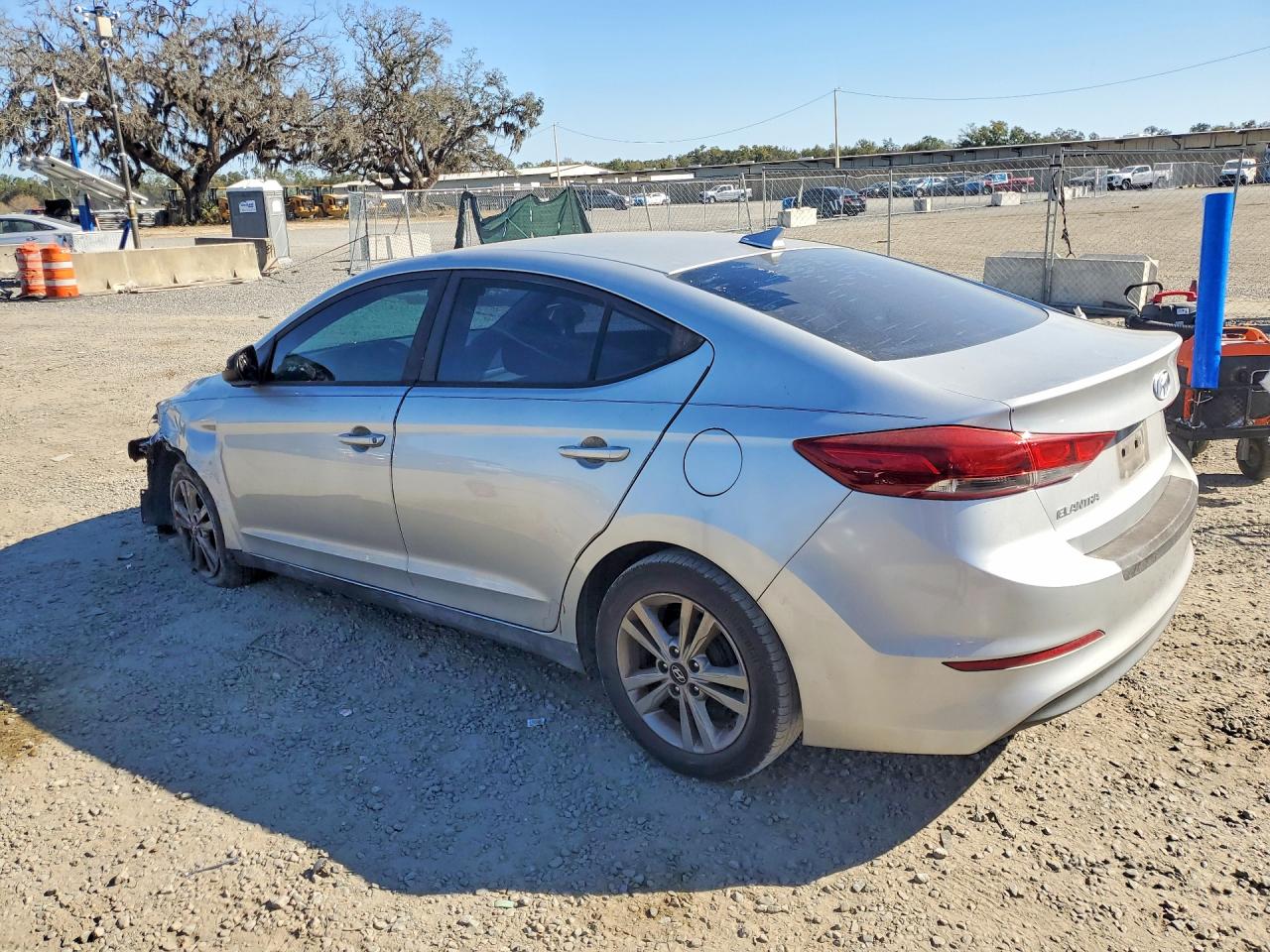 2017 HYUNDAI ELANTRA SE photo 3