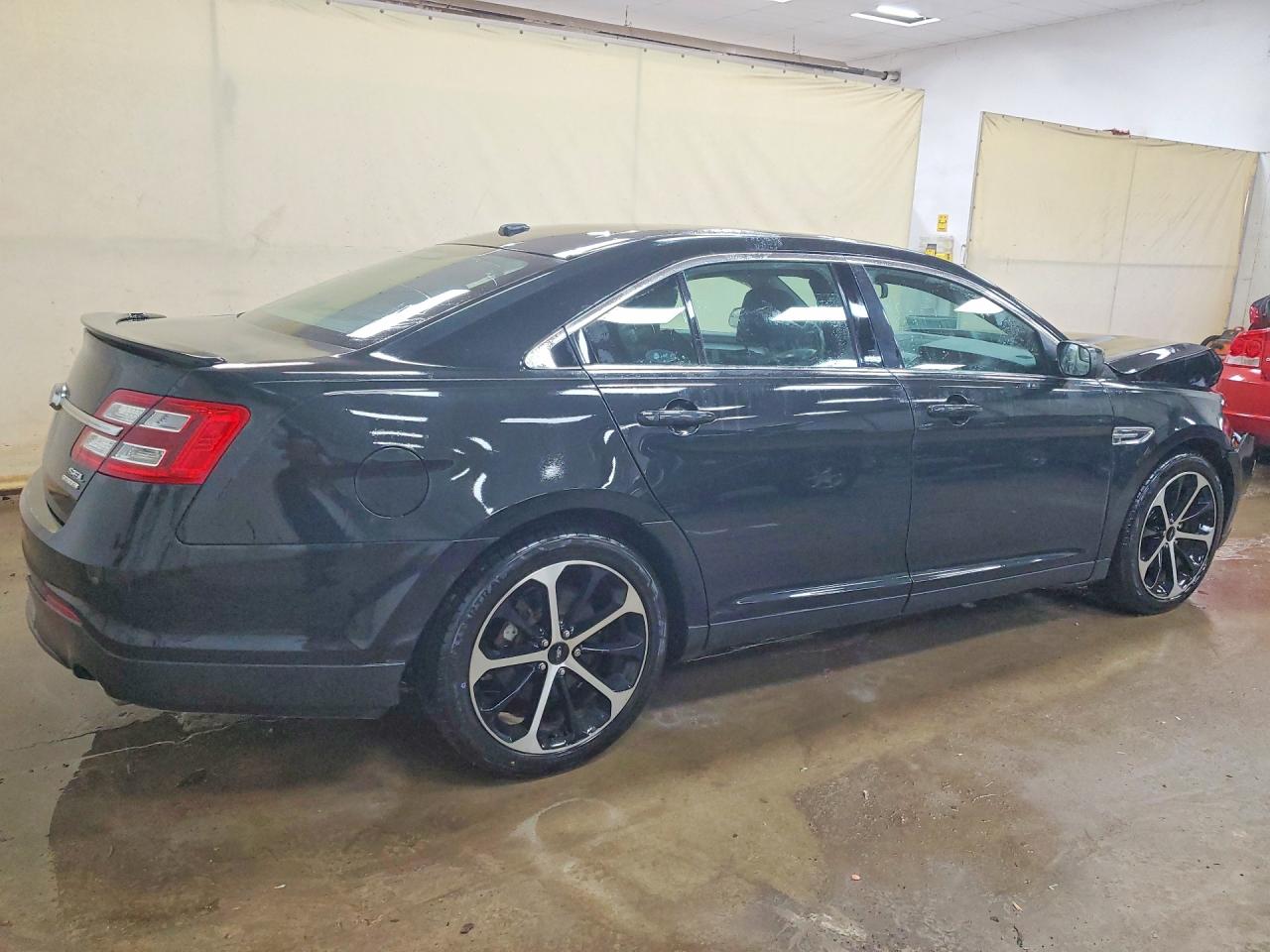 2015 FORD TAURUS SEL photo 3