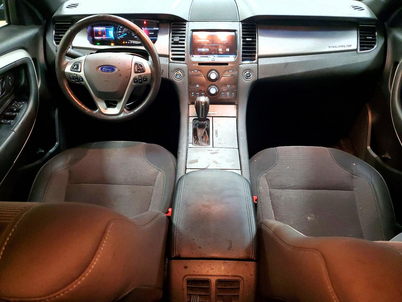 2015 FORD TAURUS SEL photo 8